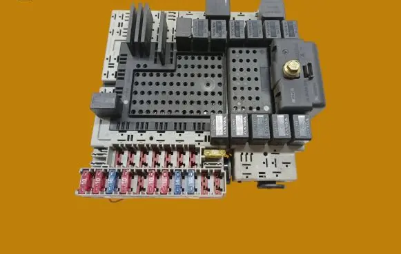 Volvo S80 Fuse box set 9494673