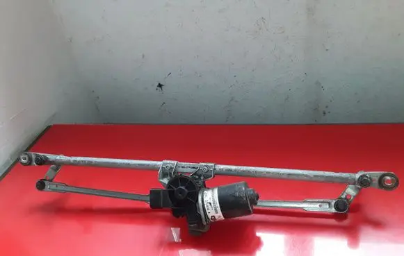 Land Rover Range Rover Sport L320 Front wiper linkage and motor 95012137