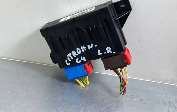 Citroen C4 SpaceTourer Tow bar trailer control unit/module 9837167080