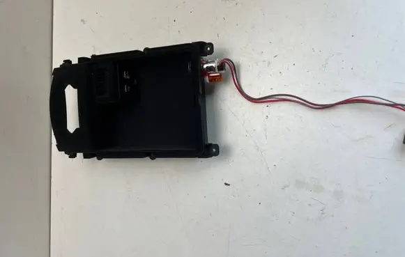 Audi A6 S6 C7 4G USB socket connector 4G0035736 4G0864981L