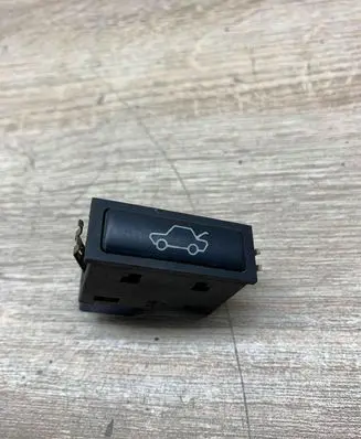 BMW X5 E53 Tailgate opening switch 8365579
