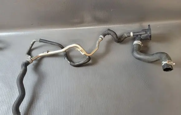 Toyota C-HR I Engine coolant pipe/hose 170405 670T090