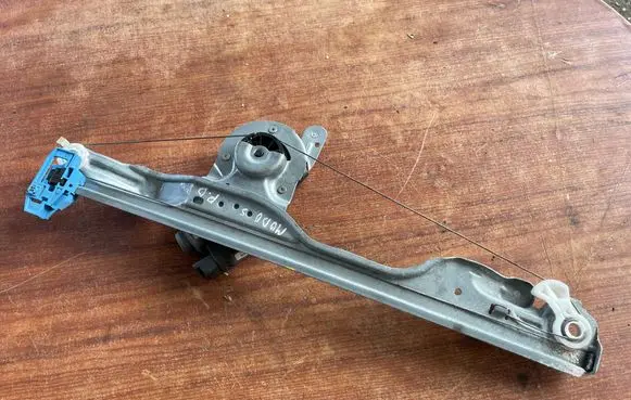 Renault Grand Modus Front door window regulator with motor 440776D1 JH085J30
