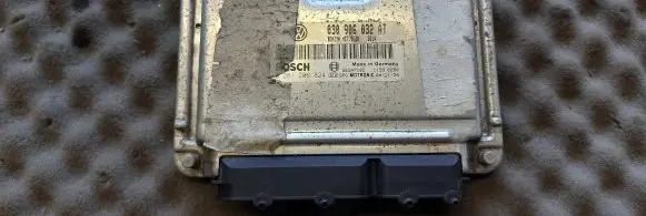 Seat Arosa Engine control unit/module 030906032AT 0261206824 26SA7105
