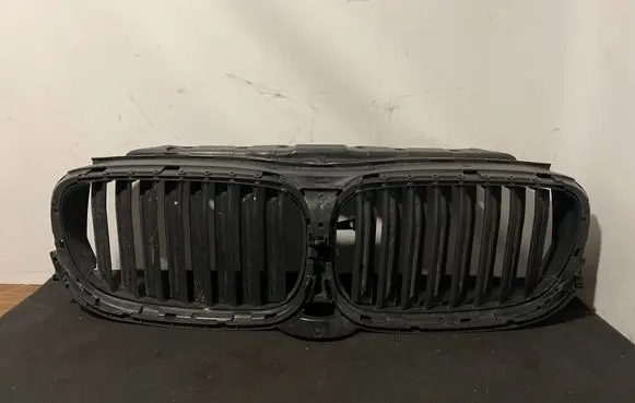 BMW 7 G11 G12 Front grill 8091760