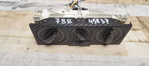 Volkswagen Golf IV Climate control unit 1J0820045F 1J0820045