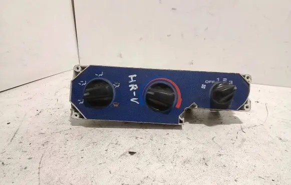Honda HR-V Climate control unit