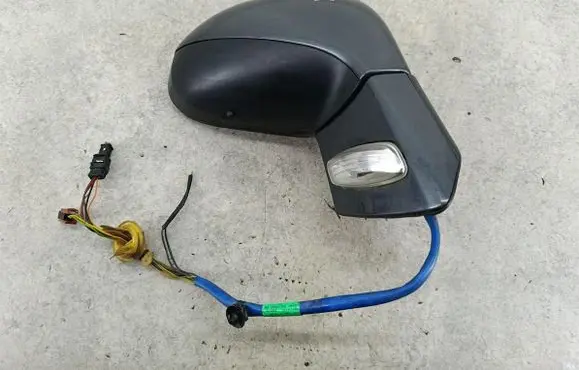 Peugeot 308 Front door electric wing mirror 