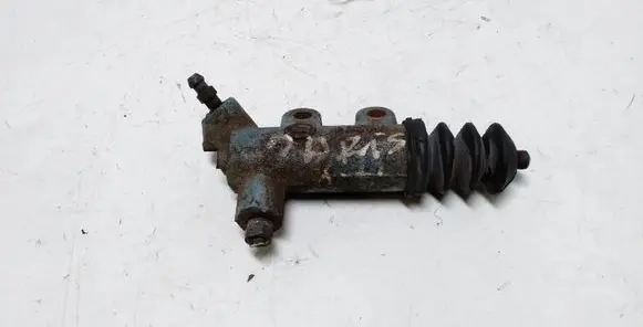 Toyota Yaris Clutch slave cylinder 