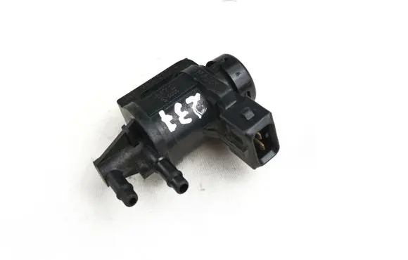 Volkswagen Golf IV Turbo solenoid valve 1j0906283a