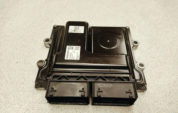 Volvo V60 Engine control unit/module 31452623 0000135741 MB2797009612