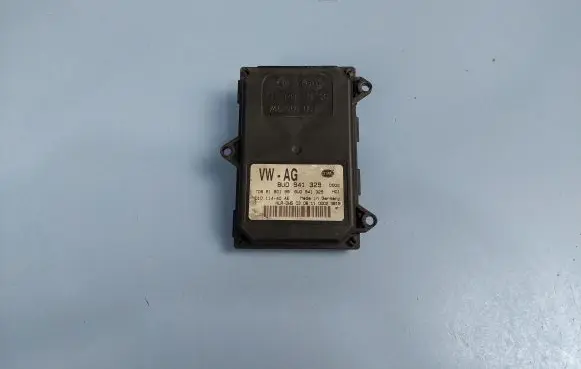 Volkswagen Touareg II Headlight ballast module Xenon 8U0941329 7086160199 7P1941752