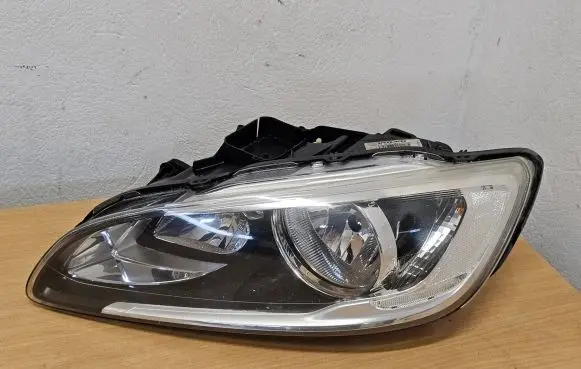 Volvo S60 Headlight/headlamp 31420117 89908430
