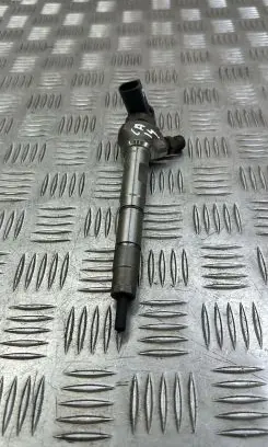 Audi A4 S4 B9 Fuel injector 04L130277N