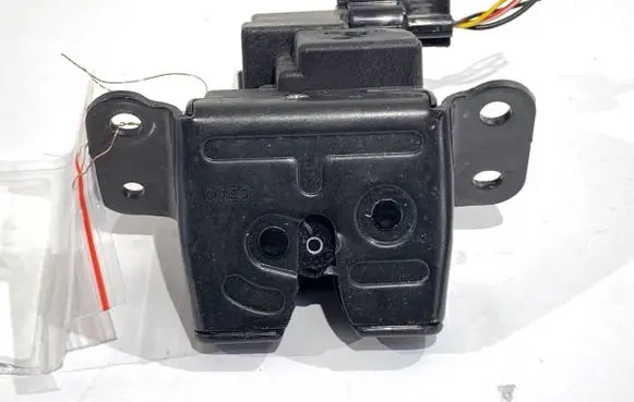 SsangYong Tivoli Tailgate exterior lock 