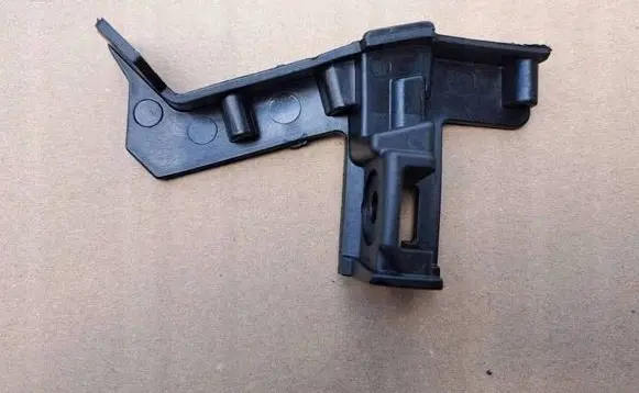Hyundai Tucson TL Front bumper mounting bracket 86577D7000