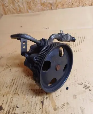 Ford Fiesta Power steering pump 236C3A696