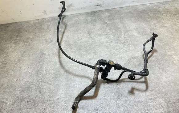 Mercedes-Benz Sprinter W907 W910 Engine coolant pipe/hose A9075011200