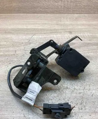 BMW 5 E39 Tailgate/trunk/boot lock/catch/latch 8238469 8384069