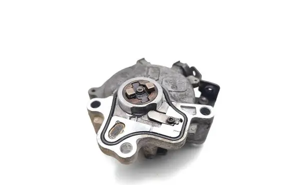 Land Rover Discovery 3 - LR3 Vacuum pump 4R8Q2A451AE