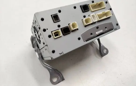 Lexus RX 450H Radio/CD/DVD/GPS head unit 8680548070 DAUA005770