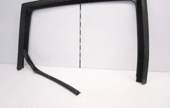 Seat Altea XL Rear door rubber seal (on body) 