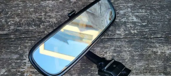 Suzuki Baleno EG Rear view mirror (interior) E200373