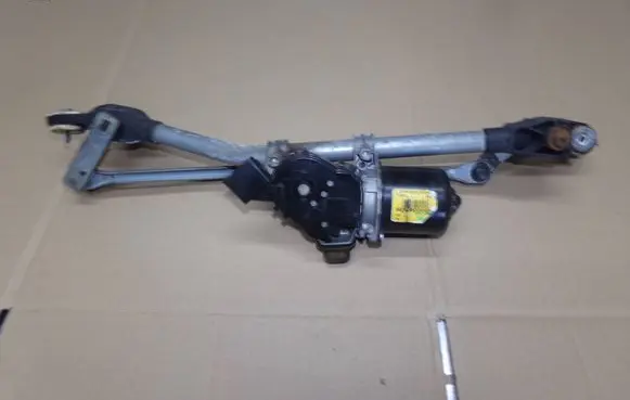 Renault Megane III Front wiper linkage and motor 