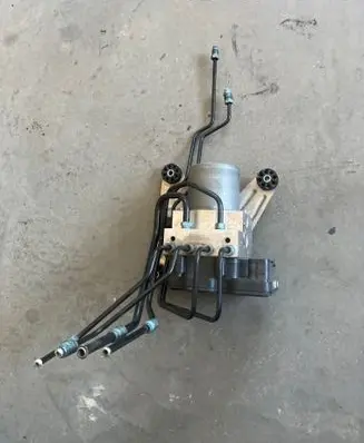 BMW 5 F10 F11 ABS Pump 6865856 DKC9L6ACC 6865858