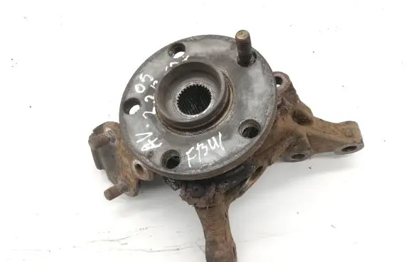 Toyota Avensis T250 Front wheel hub