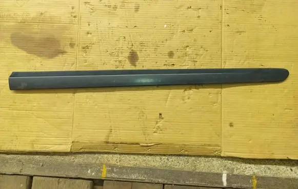 Peugeot 308 Front door trim (molding) 9680364580