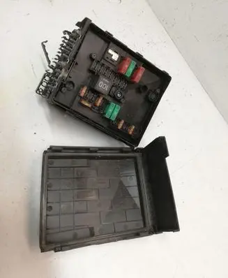Volkswagen Touran I Fuse box set 1K0937132F 3C09712490 1E180608