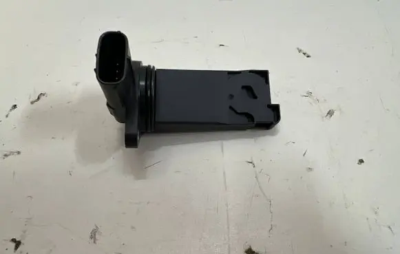 Mazda CX-3 Mass air flow meter E5T62271