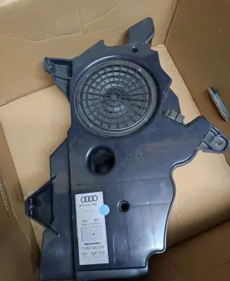 Audi A3 S3 8P Subwoofer speaker 8P3035382 7606500216