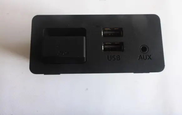 Mazda 6 AUX in-socket connector D09H-669U0