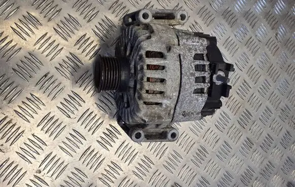 Mercedes-Benz C W204 Generator/alternator A0009067702 313003159 2618188A
