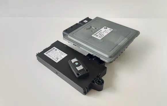 BMW 3 E90 E91 Engine ECU kit and lock set 7599881 9227053 5WK93729