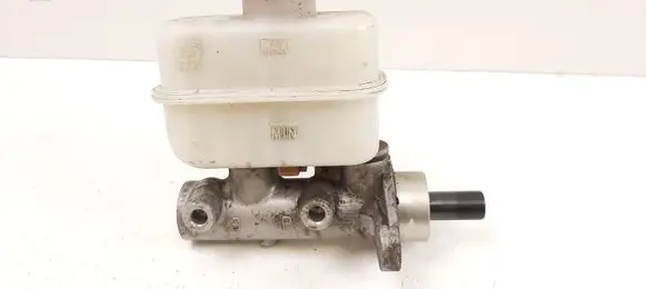 Hyundai Terracan Master brake cylinder