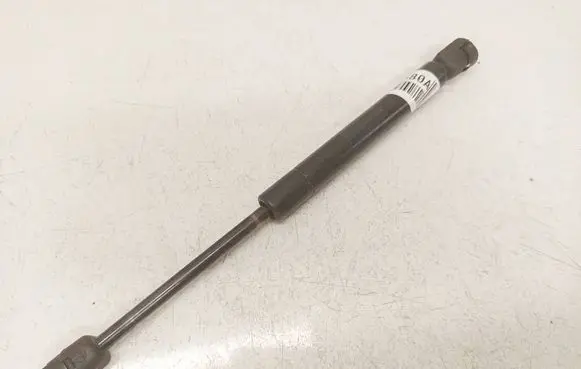 Nissan Terrano Tailgate/trunk strut/damper