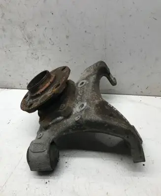 Rear wheel hub spindle/knuckle
