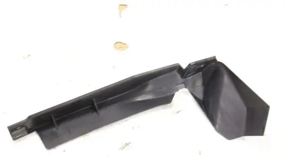 Volkswagen Golf Sportsvan Wiper trim 517815159