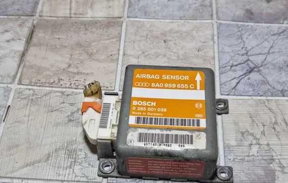 Audi A6 S6 C4 4A Airbag control unit/module 8A0959655C 0285001038