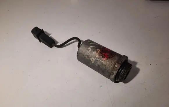 BMW 5 E39 Turbo solenoid valve 1703720