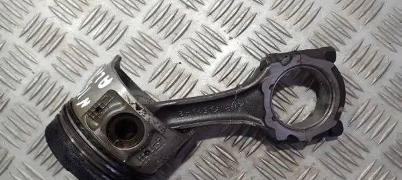 Nissan Almera Piston with connecting rod