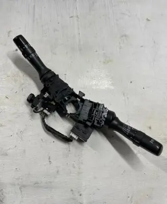 Lexus IS 220D-250-350 Wiper turn signal indicator stalk/switch 17F192 30310 L2275
