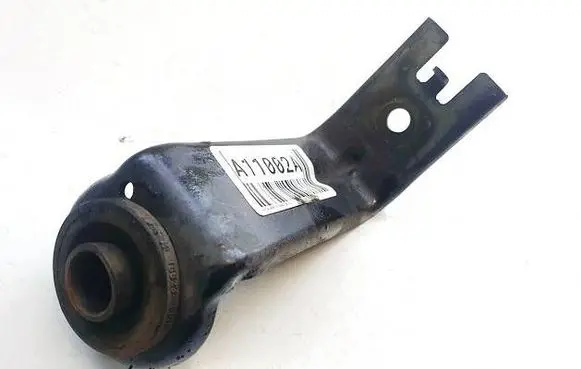 Toyota Auris 150 Radiator mount bracket 165230R010