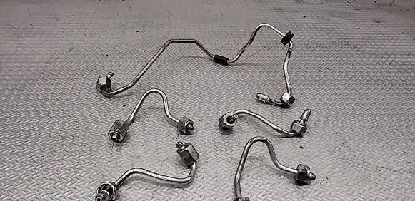 BMW 3 E90 E91 Fuel injector supply line/pipe 