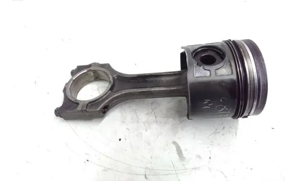 Land Rover Freelander Piston with connecting rod