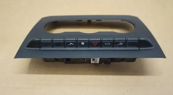 Dacia Duster II Rear air vent grill 
