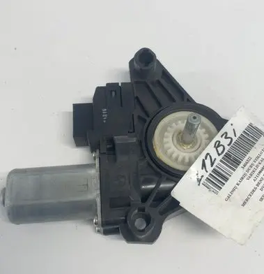 Mercedes-Benz E W213 Rear door window regulator motor A2139060502 C51465100
